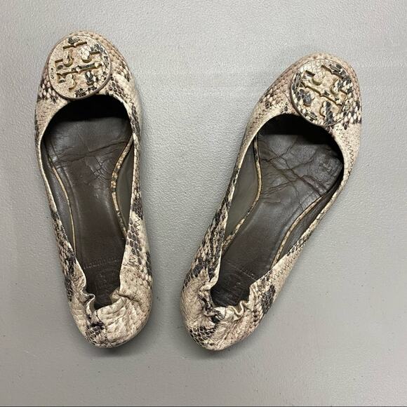 Tory Burch Flats Ballet Shoe Round Toe Logo Python Snakeskin Print Size 7.5 - Picture 1 of 6